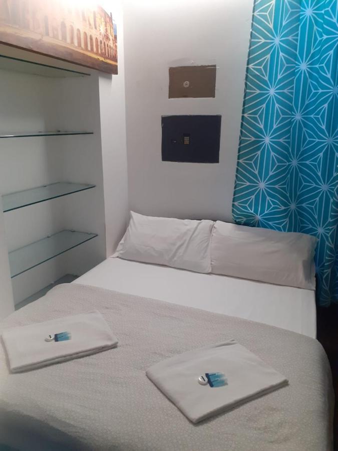 Happy Rome Hostel Buitenkant foto